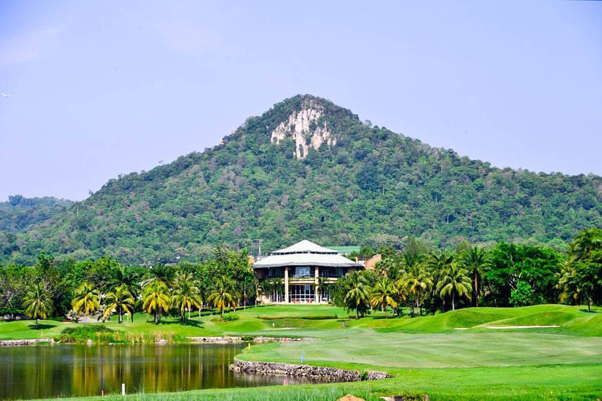 Khao Kheow Country Club (