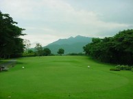 Sir James Country Club