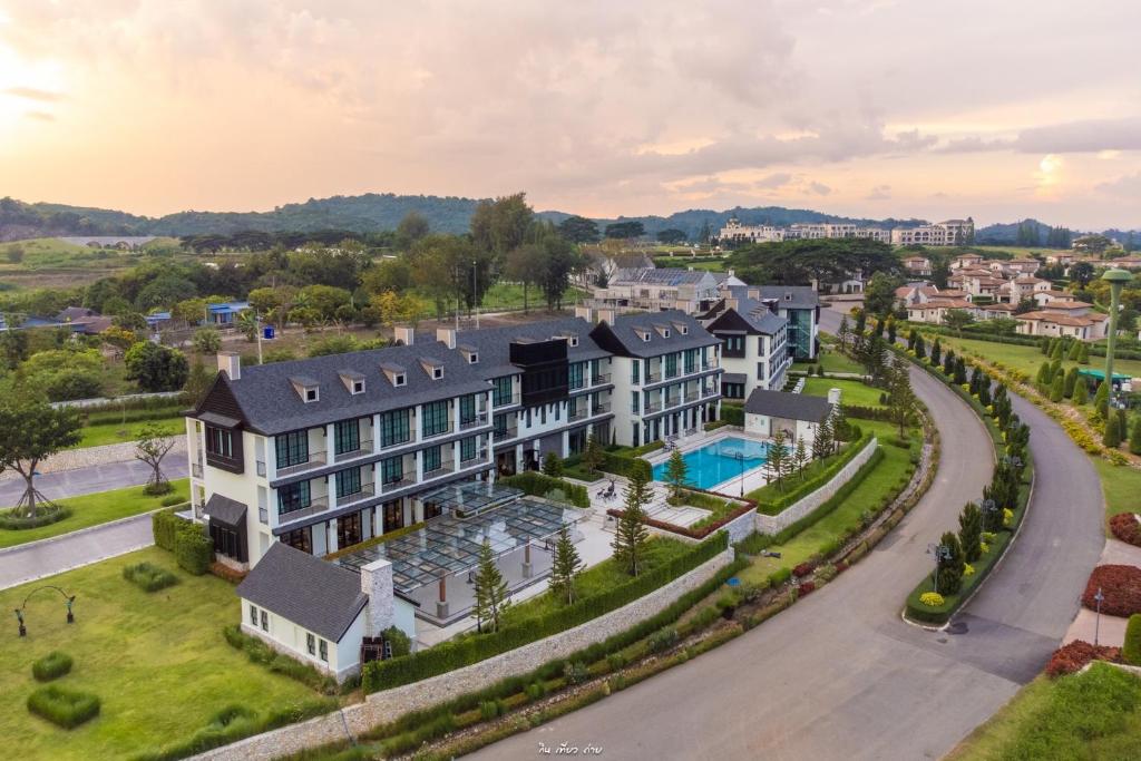 Estella Khao Yai Hotel