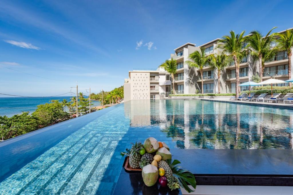 Oceanfront Beach Resort & Spa Phuket