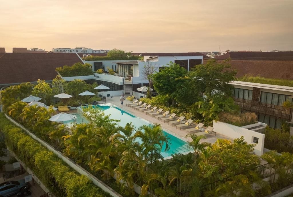 The Aviary Hotel Image