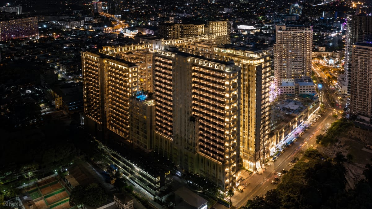 Harris Hotel and Suites Nagoya Batam Image