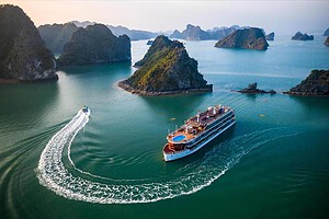 Heritage Cruises Binh Chuan