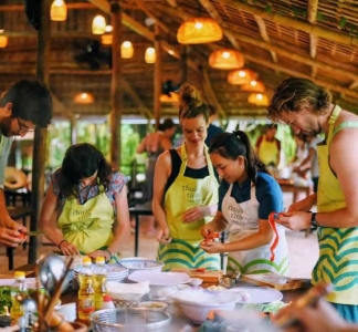 Farm to table cooking class in Hoi An